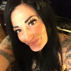 Meet your Posher, Pamela